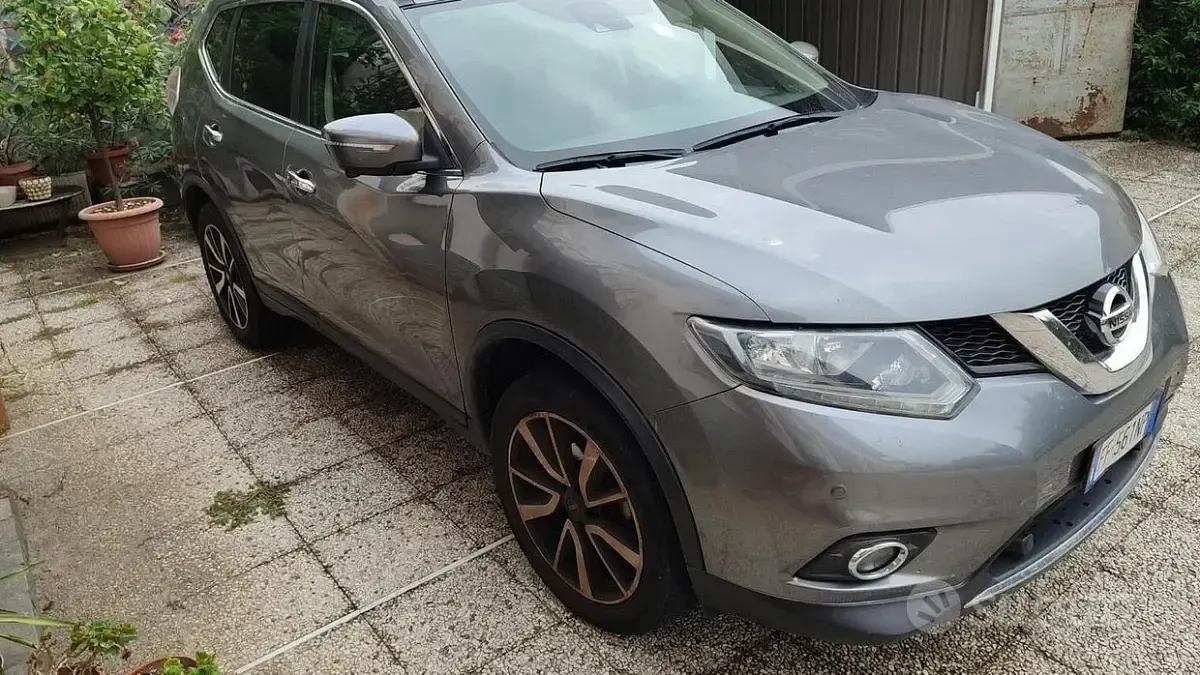 Usata Nissan X-Trail 131 CV (96 kW) 2016 Grigio SUV