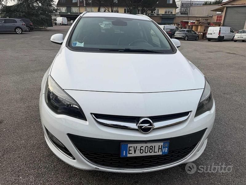 Usata Opel Astra S 110 CV (80 kW) 2014 Bianco Station wagon