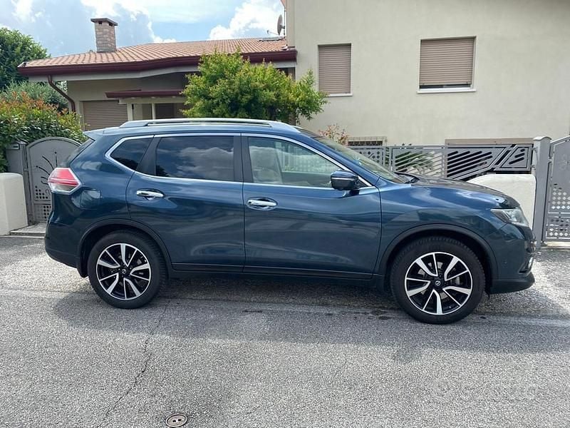Usata Nissan X-Trail 2015 Blu SUV