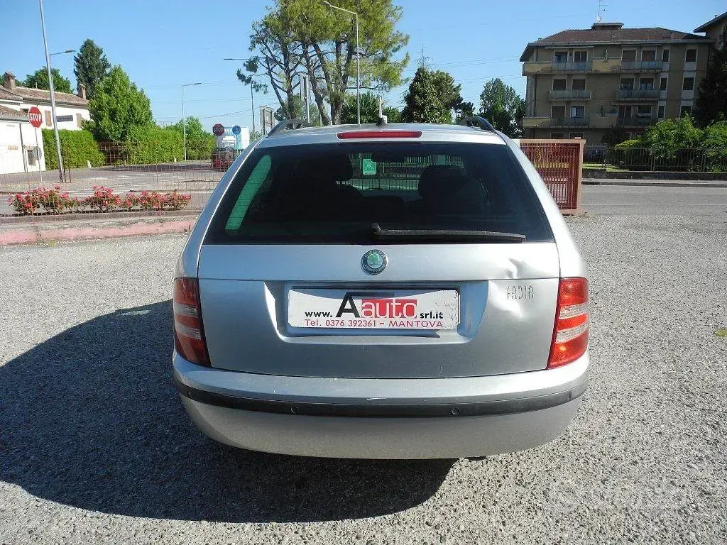 Usata Skoda Fabia Style 75 CV (55 kW) 2006 Grigio Station wagon
