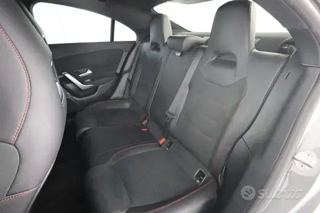 Usata Mercedes CLA180 Premium 116 CV (85 kW) 2020 Grigio Berlina