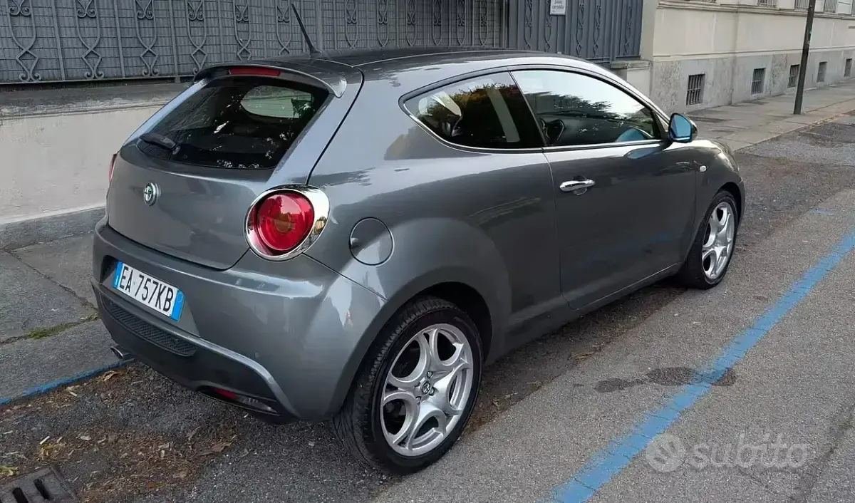 Usata Alfa Romeo MiTo 120 CV (88 kW) 2010 Grigio Utilitaria
