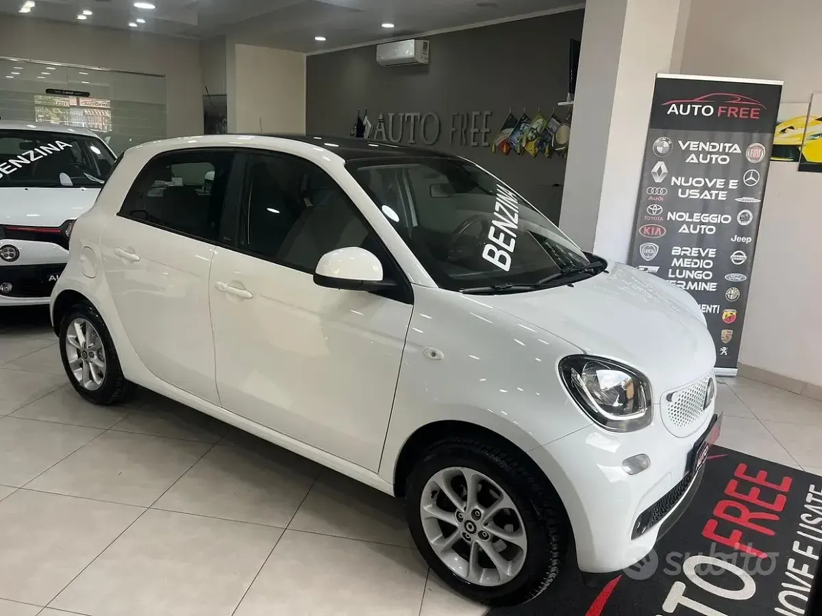 Usata Smart ForFour Passion 71 CV (52 kW) 2018 Bianco Utilitaria