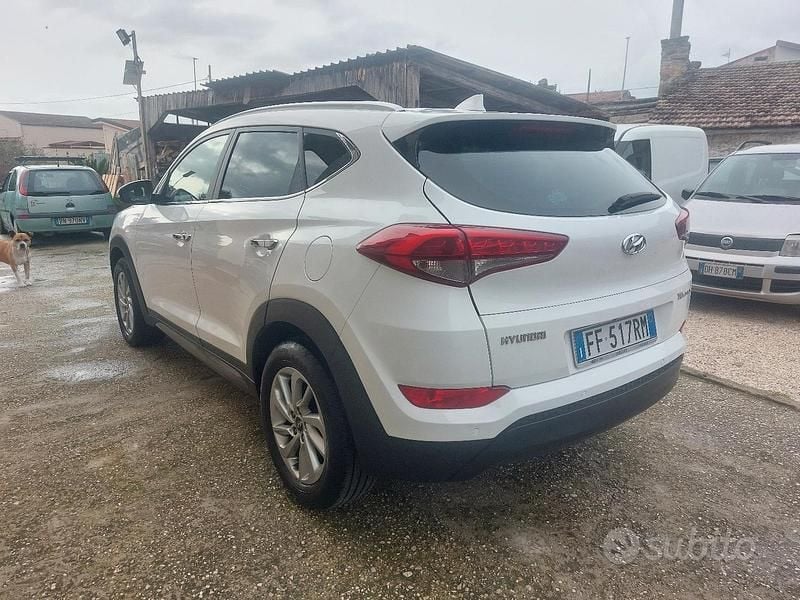 Usata Hyundai Tucson 116 CV (85 kW) 2016 Bianco SUV