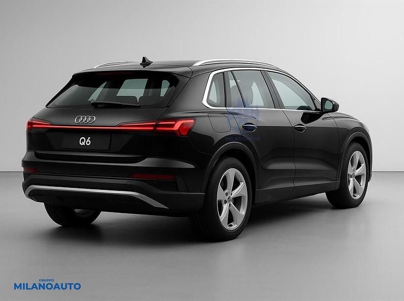 Usata Audi Q6 e-tron Ambiente 185 kW (252 CV) 2025 Nero SUV