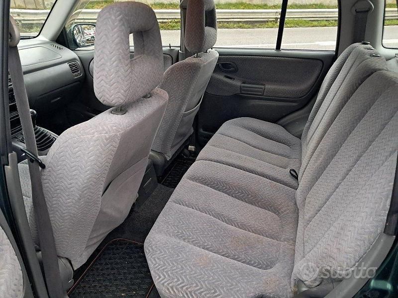 Usata Suzuki Grand Vitara 109 CV (80 kW) 2002 Verde SUV