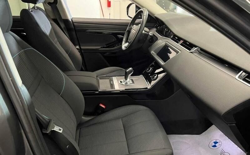 Usata Land Rover Range Rover evoque 150 CV (110 kW) 2019 Grigio SUV