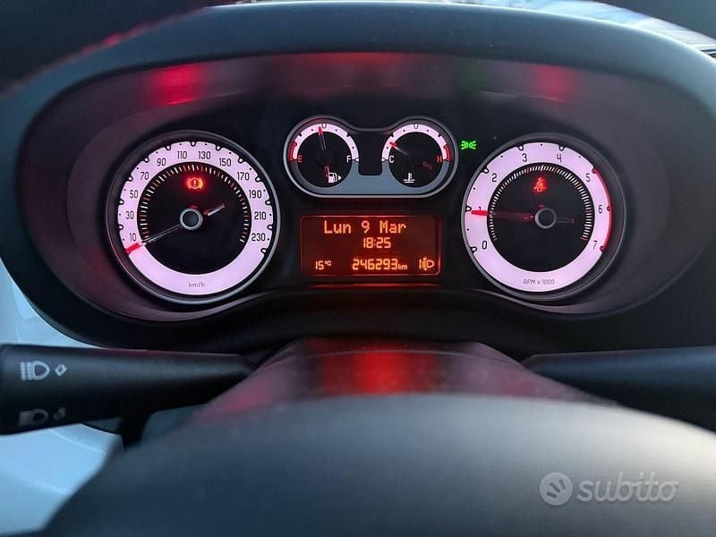 Usata Fiat 500L Business 95 CV (69 kW) 2017 Bianco Monovolume