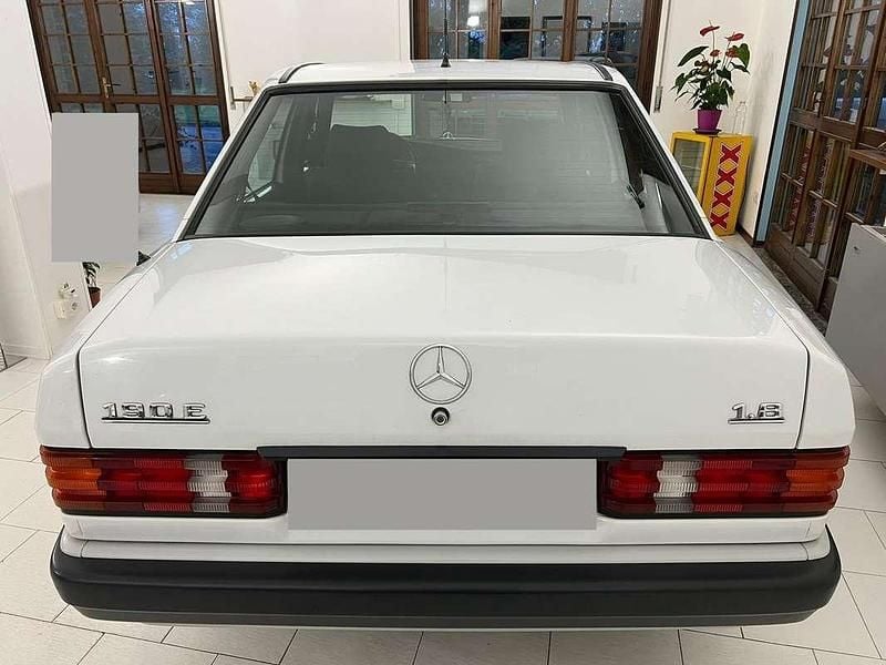 Usata Mercedes 190 105 CV (77 kW) 1992 Bianco Berlina