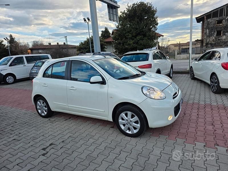 Usata Nissan Micra Tekna 80 CV (58 kW) 2012 Bianco Utilitaria