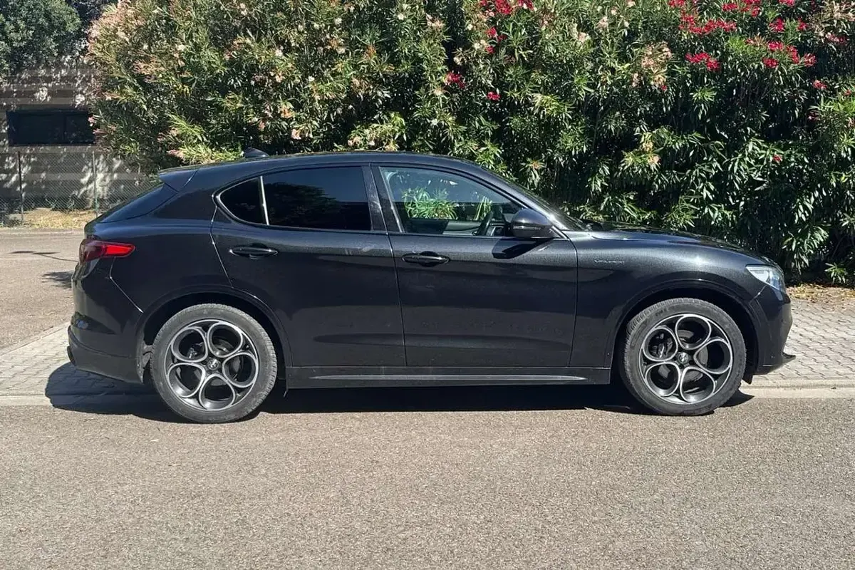 Usata Alfa Romeo Stelvio Veloce 209 CV (153 kW) 2021 Nero SUV