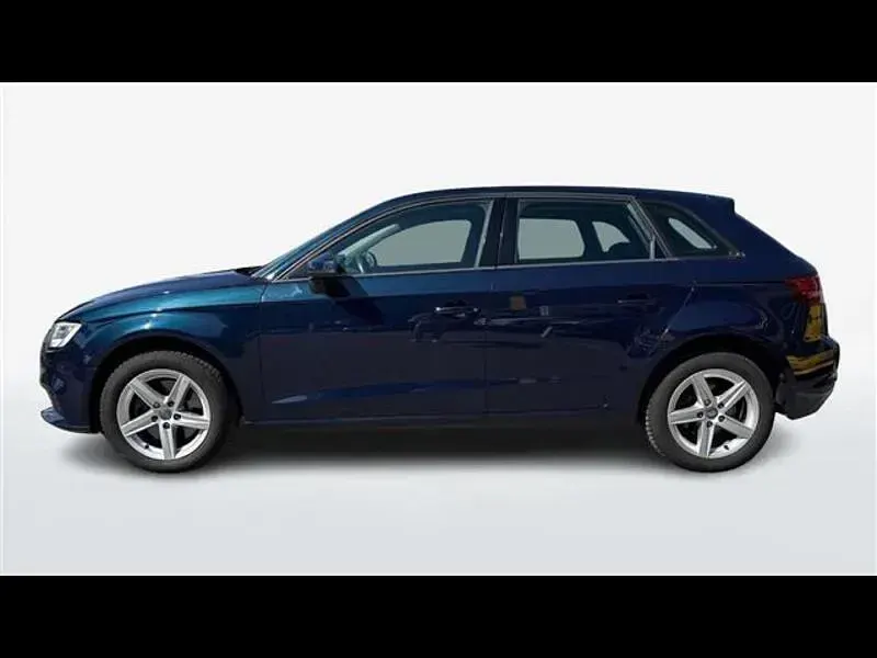 Usata Audi A3 Business 150 CV (110 kW) 2020 Blu scuro Berlina