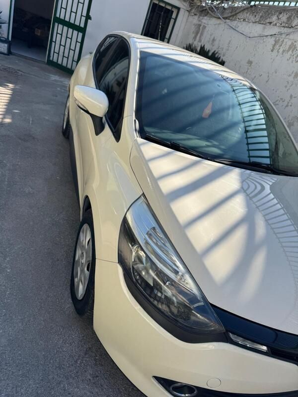 Usata Renault Clio IV 73 CV (53 kW) 2015 Beige Berlina