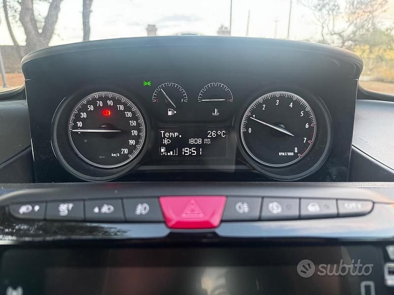 Usata Lancia Ypsilon 69 CV (50 kW) 2024 Nero Utilitaria