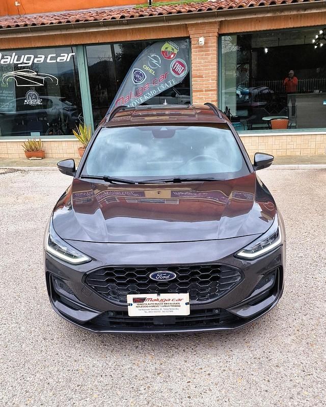 Usata Ford Focus ST-Line 125 CV (91 kW) 2023 Grigio Station wagon