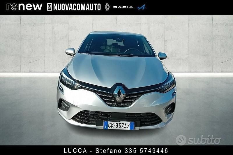 Käytetty Renault Clio V Intens 140 HP (102 kW) 2022 Harmaa Sedan