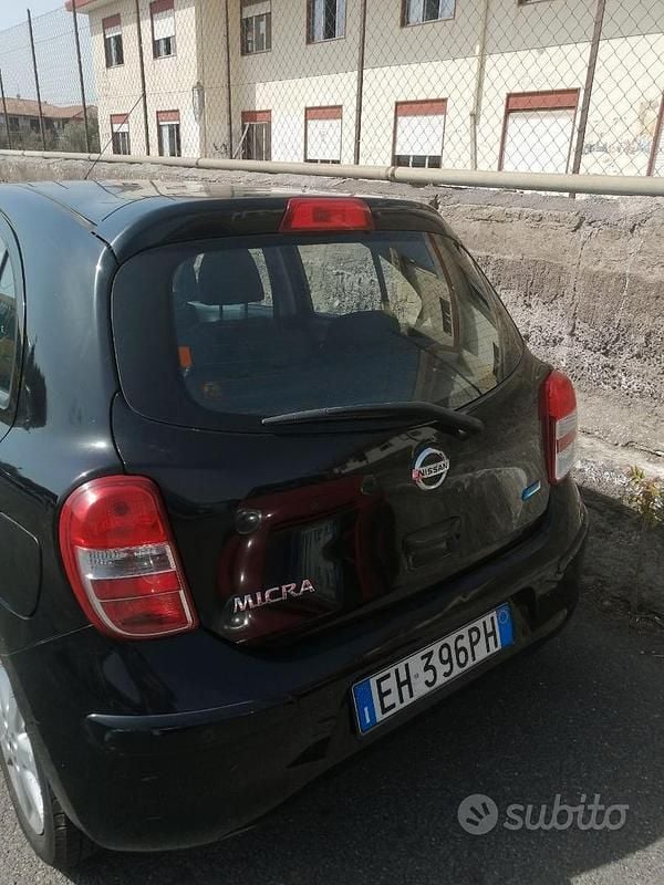 Usata Nissan Micra 80 CV (58 kW) 2011 Nero Utilitaria