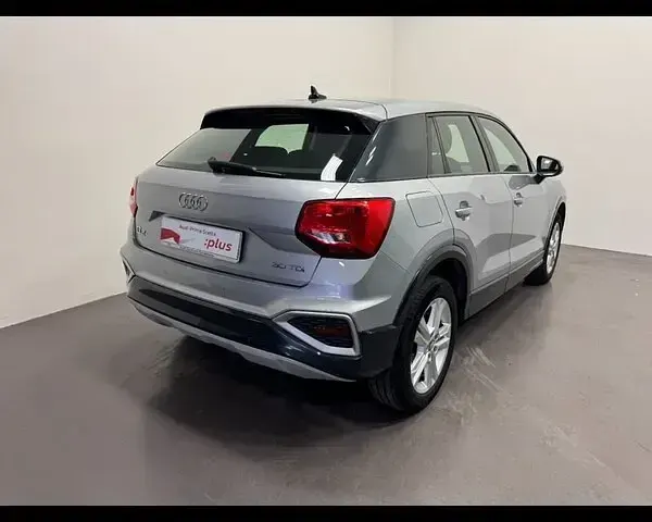 Usata Audi Q2 Advanced Plus 116 CV (85 kW) 2022 Argento SUV