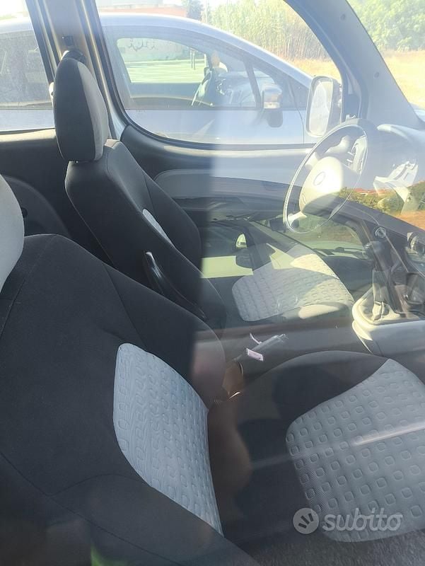 Usata Fiat Doblò 135 CV (99 kW) 2011 Monovolume