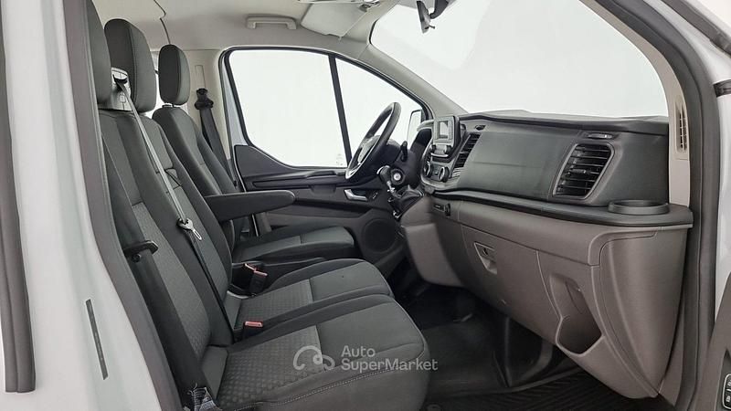 Usata Ford Transit Custom Trend 131 CV (96 kW) 2022 Bianco Station wagon