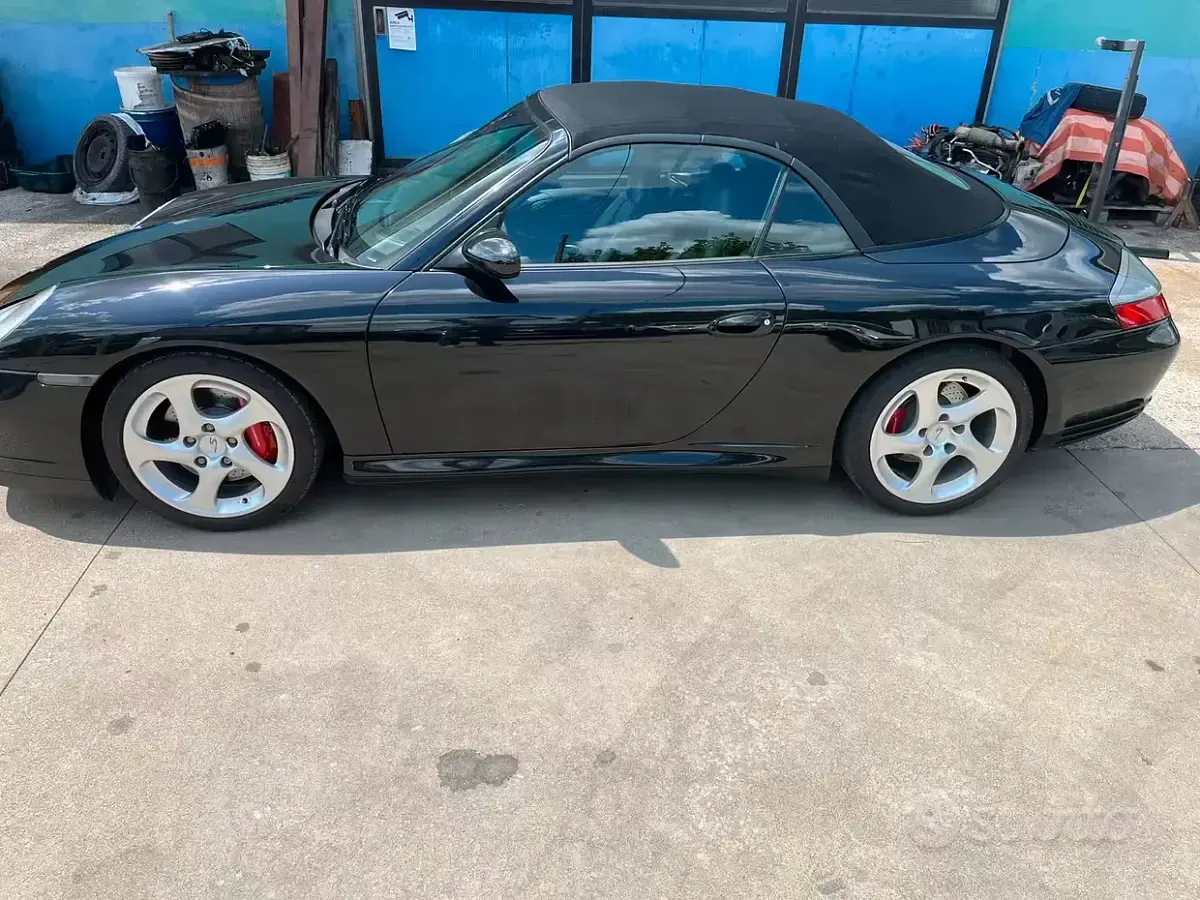 Usata Porsche 996 320 CV (235 kW) 2005 Nero Cabrio