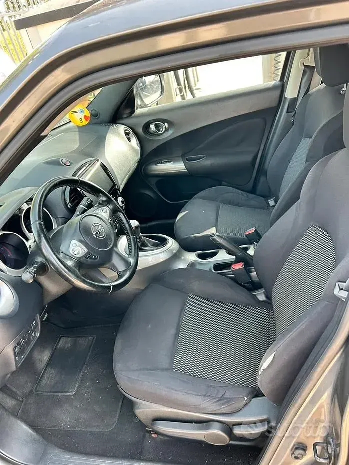 Usata Nissan Juke 110 CV (80 kW) 2015 Grigio SUV