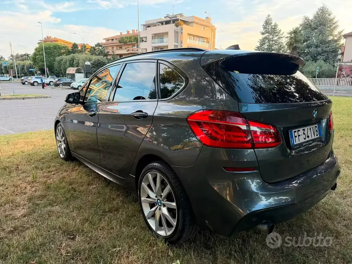 Usata BMW 220 Luxury Line 190 CV (139 kW) 2016 Grigio Monovolume