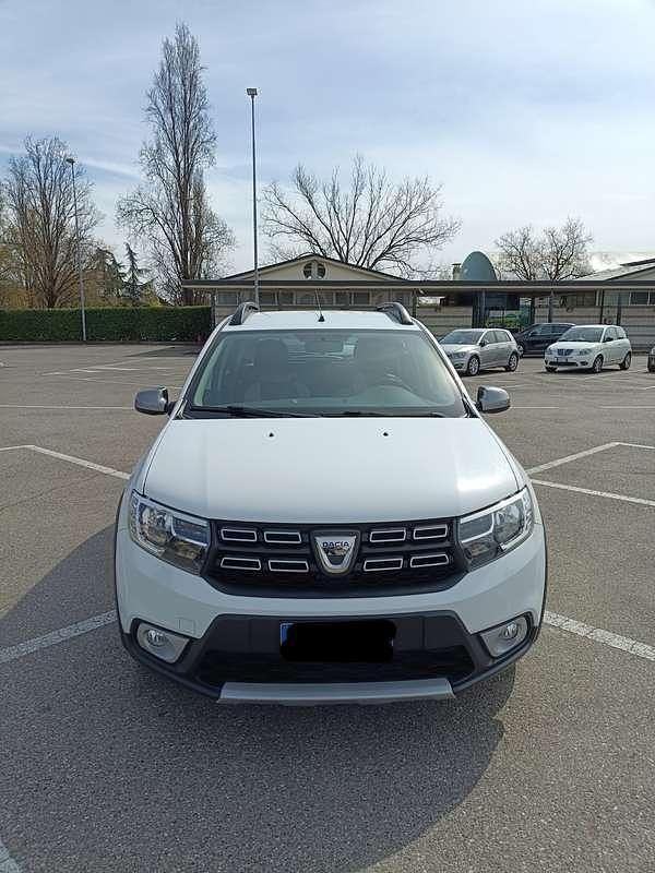 Usata Dacia Sandero Stepway 90 CV (66 kW) 2018 Berlina