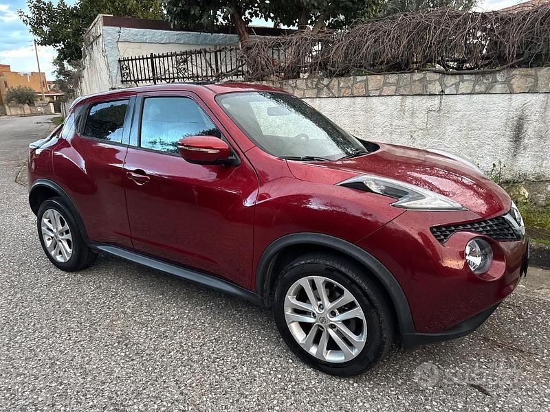 Usata Nissan Juke Acenta 117 CV (86 kW) 2014 Rosso SUV