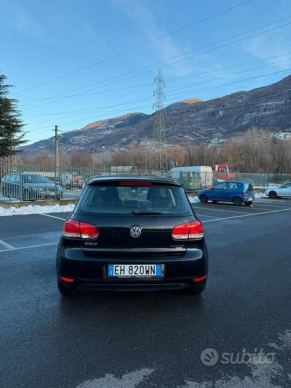 Usata VW Golf VI 79 CV (58 kW) 2011 Nero Utilitaria