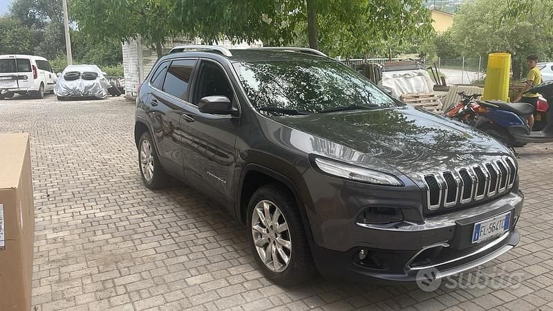 Usata Jeep Cherokee Overland 200 CV (147 kW) 2017 Grigio SUV