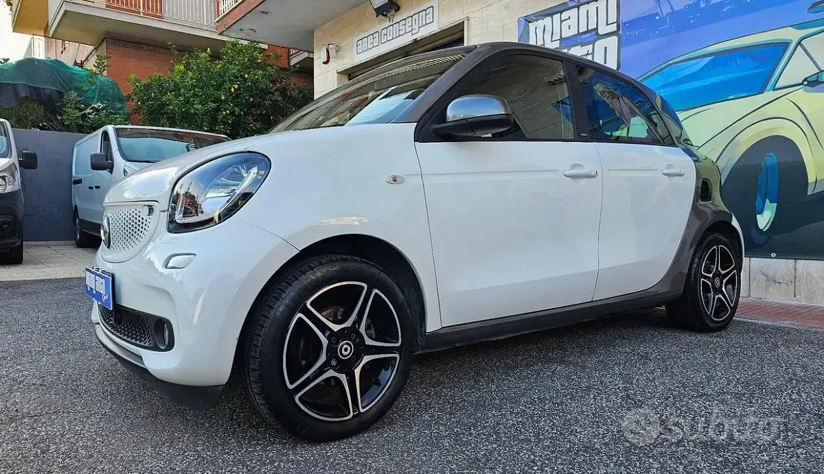 Usata Smart ForFour Passion 71 CV (52 kW) 2018 Bianco Utilitaria