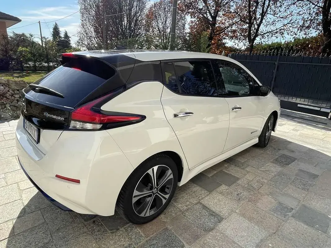 Usata Nissan Leaf N-Connecta 89 kW (122 CV) 2018 Bianco Utilitaria