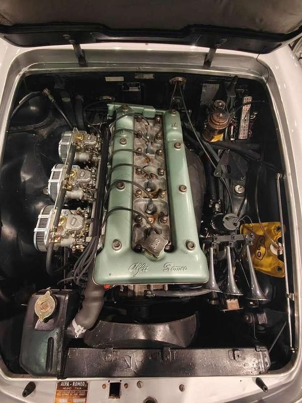 Usata Alfa Romeo 2600 145 CV (106 kW) 1963 Grigio Cabrio