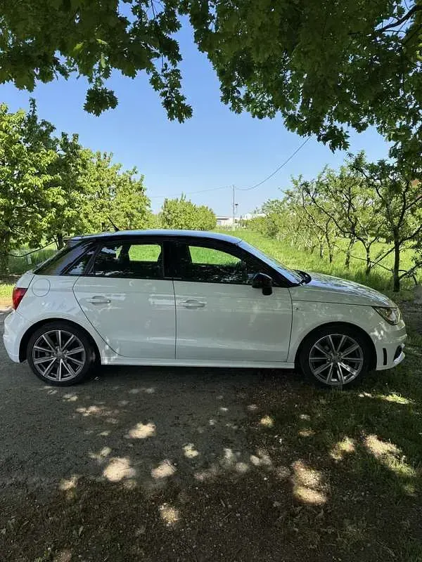 Usata Audi A1 Sportback Admired 90 CV (66 kW) 2013 Utilitaria