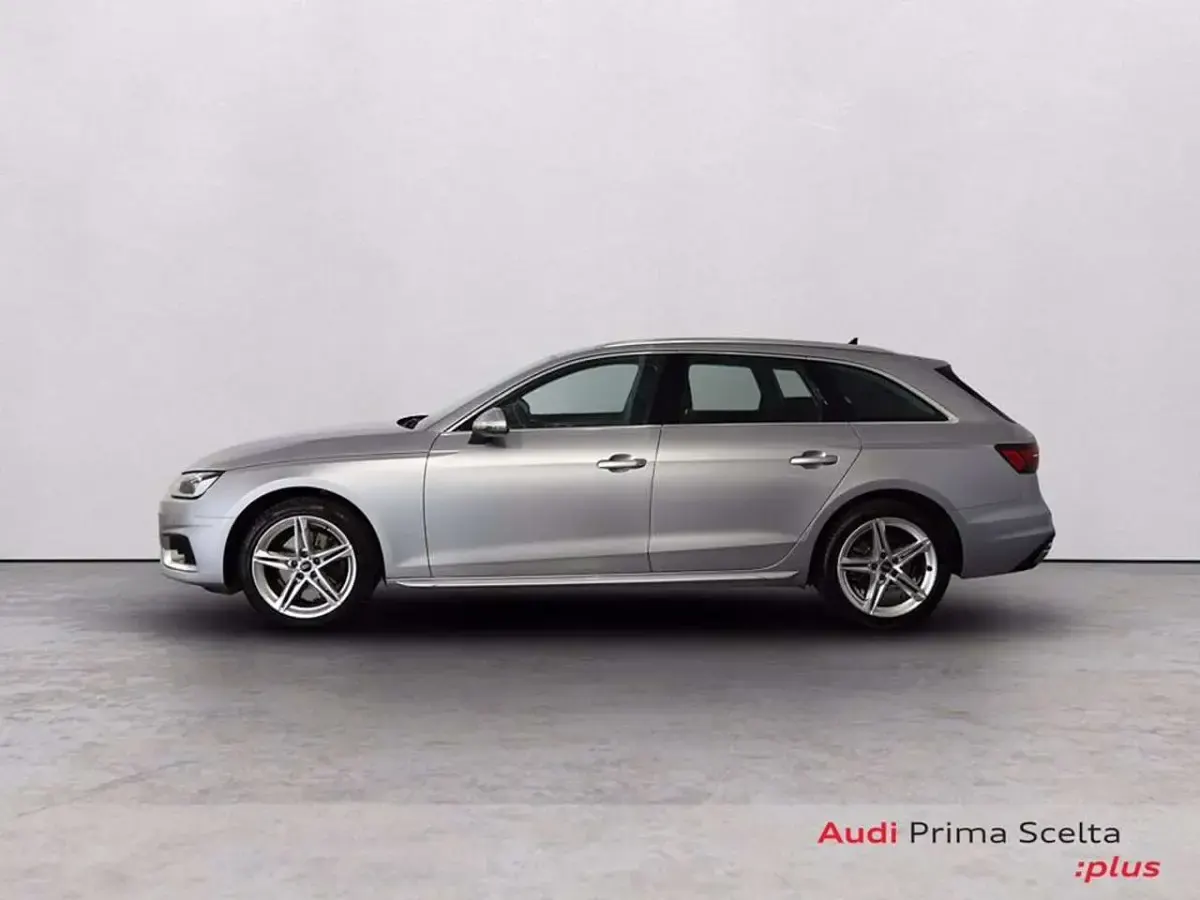 Usata Audi A4 163 CV (119 kW) 2022 L5 argento fioretto metallizza Station wagon