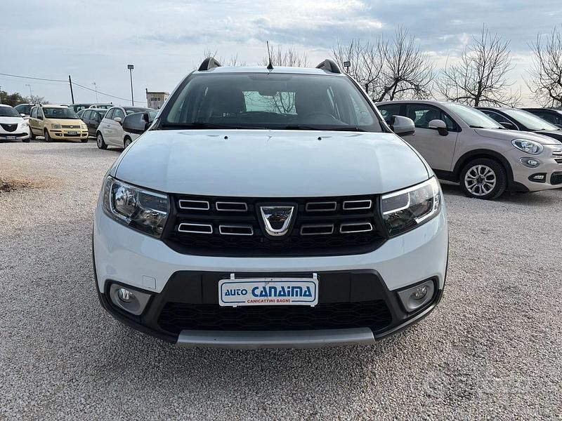Usata Dacia Sandero Stepway 95 CV (69 kW) 2020 Bianco Utilitaria