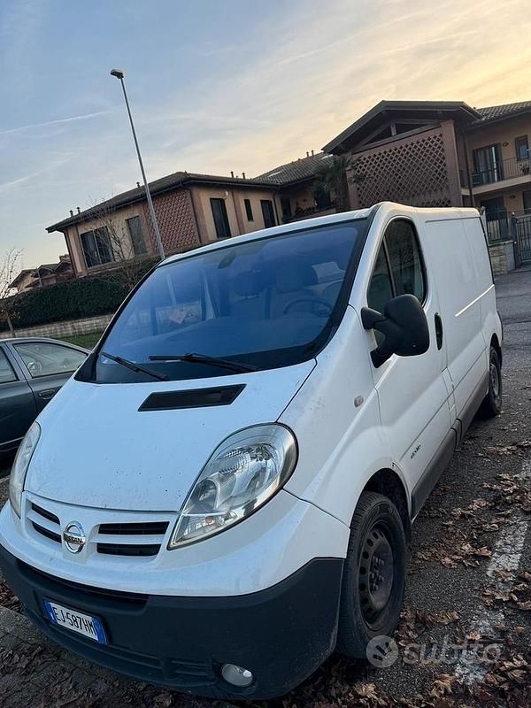 Usata Nissan Primastar 115 CV (84 kW) 2010 Bianco Monovolume