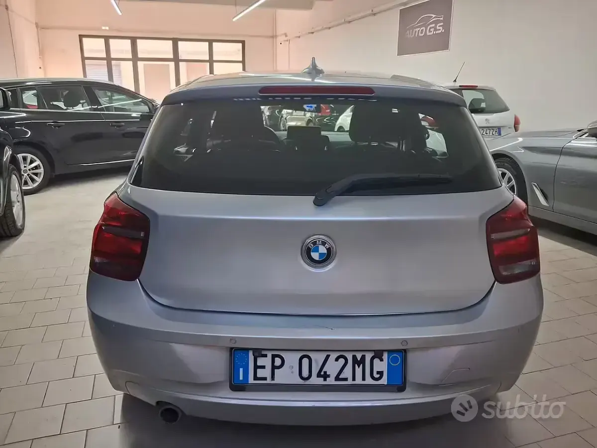 Usata BMW 118 143 CV (105 kW) 2012 Grigio Utilitaria