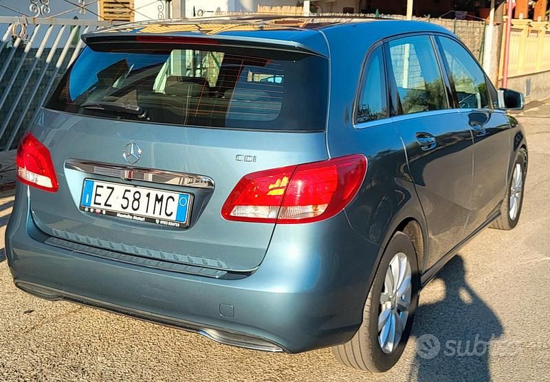 Usata Mercedes B200 136 CV (100 kW) 2015 Verde Utilitaria