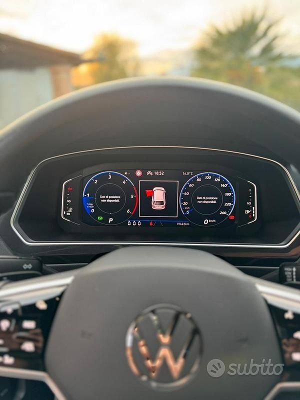 Usata VW Tiguan R-line 150 CV (110 kW) 2023 Bianco SUV