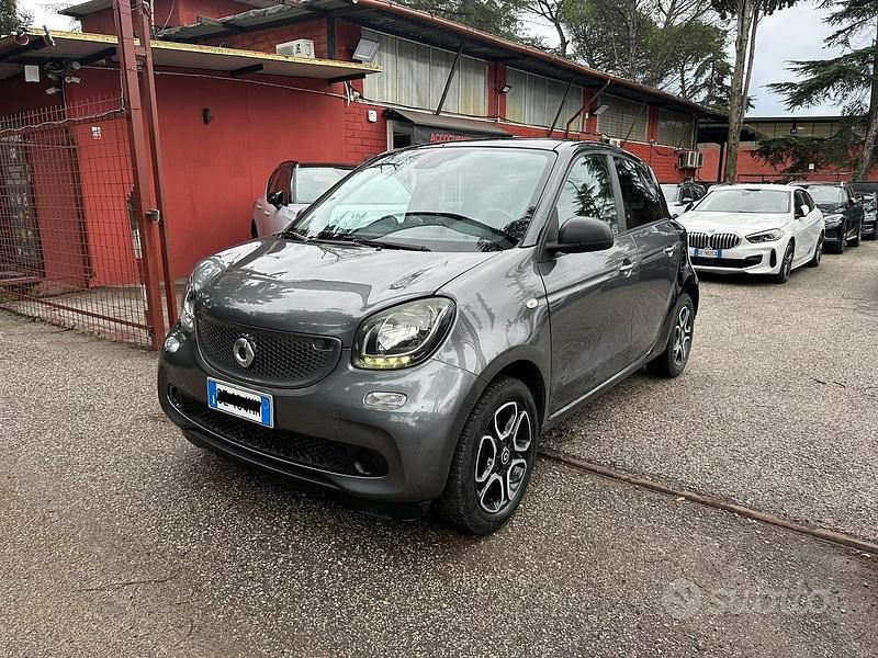 Usata Smart ForFour Passion 90 CV (66 kW) 2019 Grigio Utilitaria