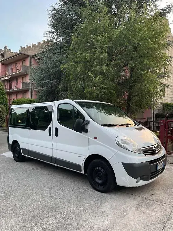 Usata Opel Vivaro-e Combi 121 CV (88 kW) 2023 Monovolume