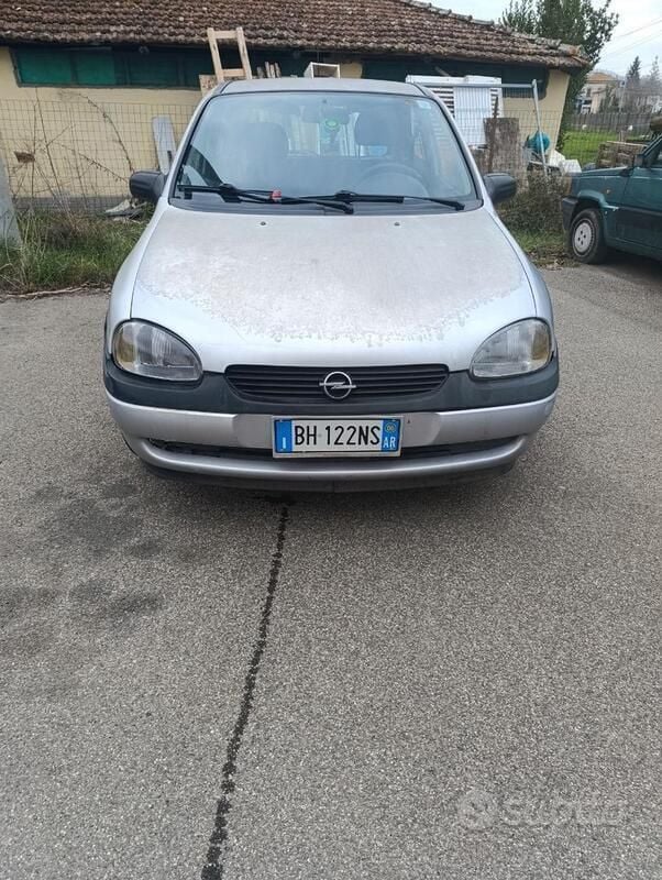Grigio Usata 2000 Opel Corsa Due volumi | 500 € - Immagine 1/4
