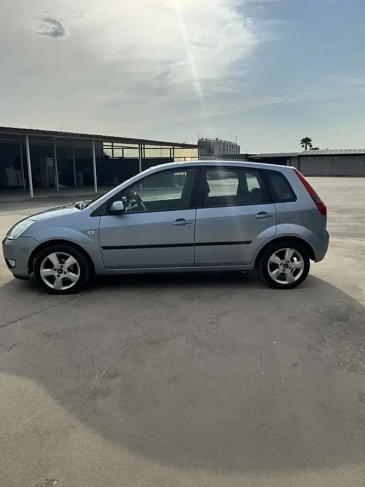 Usata Ford Fiesta 68 CV (50 kW) 2005 Other Utilitaria