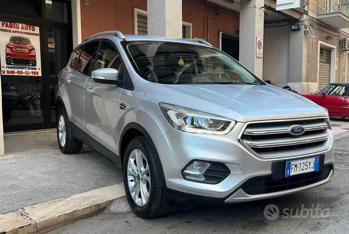 Usata Ford Kuga S 120 CV (88 kW) 2018 Grigio SUV