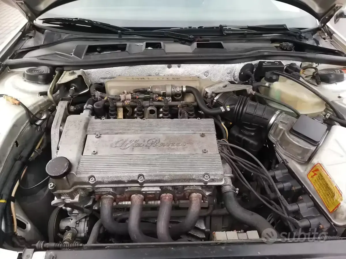 Usata Alfa Romeo 164 144 CV (105 kW) 1996 Grigio Berlina