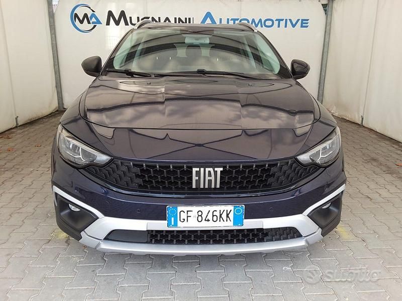 Usata Fiat Tipo Cross 101 CV (74 kW) 2021 Blu Berlina