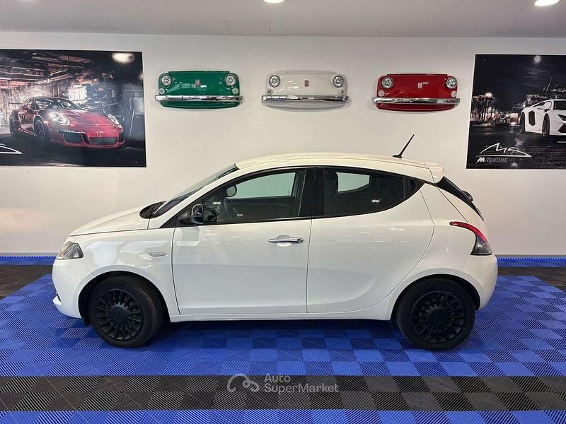 Usata Lancia Ypsilon S 69 CV (50 kW) 2022 Bianco Utilitaria
