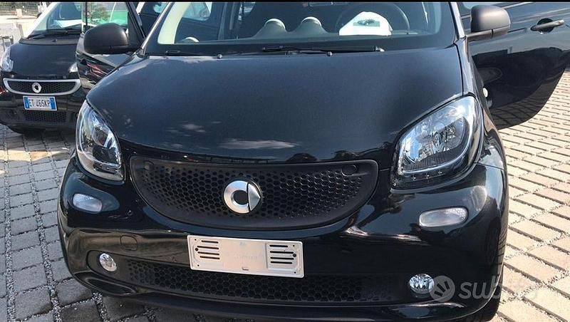 Usata Smart ForFour Passion 71 CV (52 kW) 2017 Nero Utilitaria